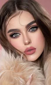 مونیکا بیوتی