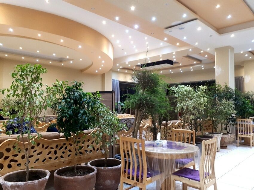 کافه رستوران کاخ جلفا