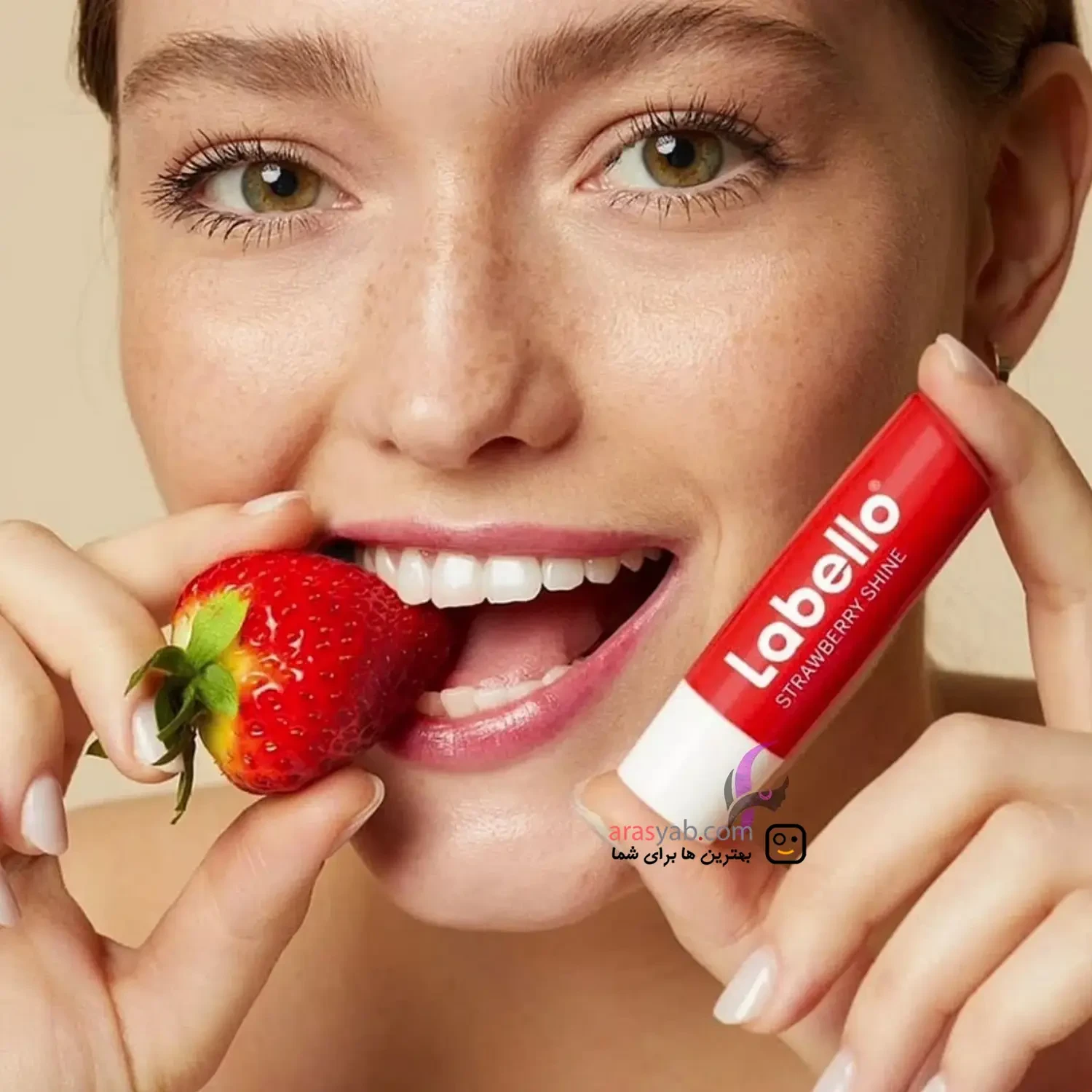 بالم لب شاین دار توت فرنگی لابلو Labello مدل Straw Berry