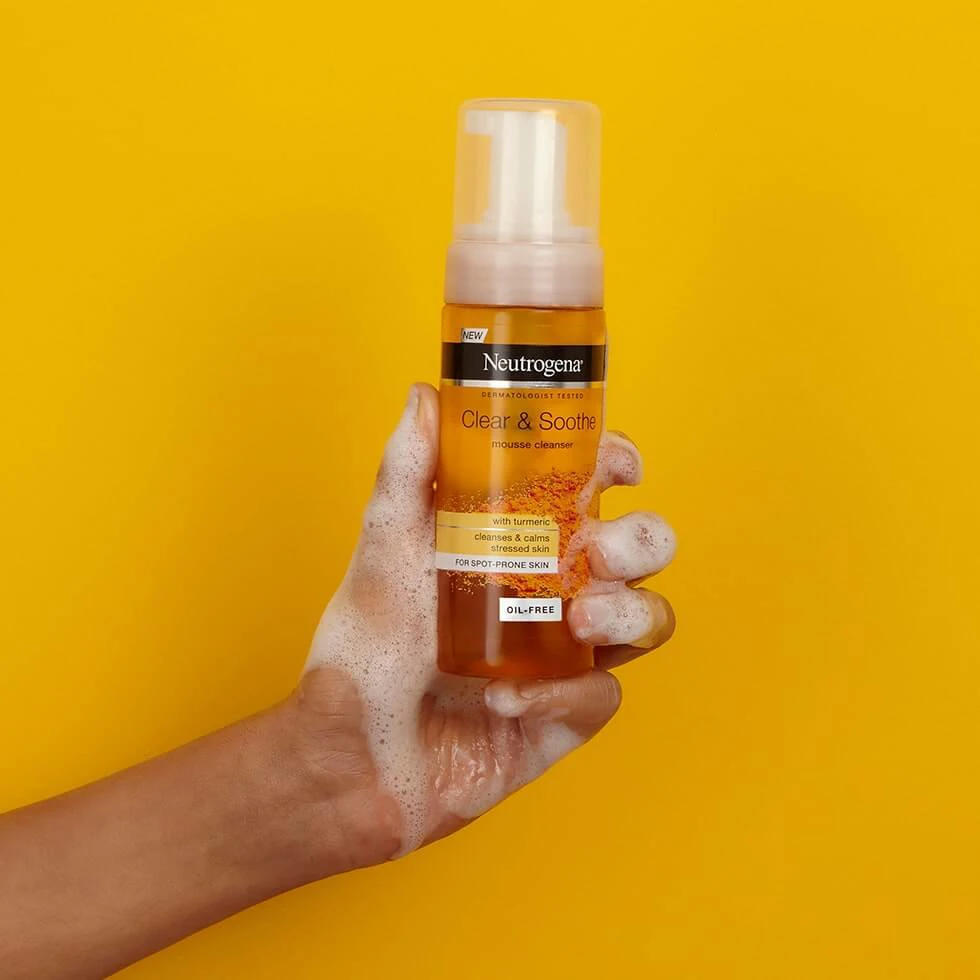 فوم شستشوی صورت زردچوبه نوتروژینا اصل Oil Free مدل Soothing Clear حجم 150میلی
