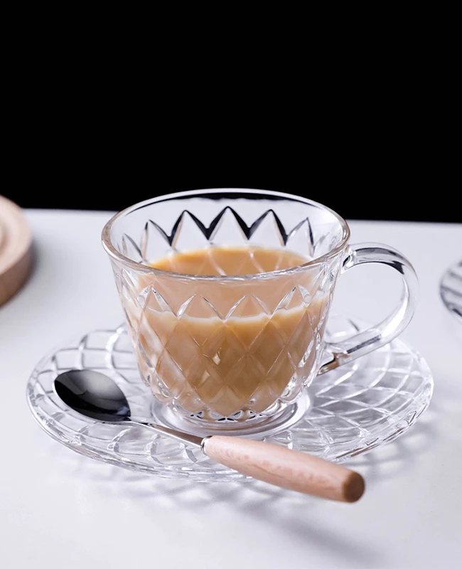 استکان نعلبکی مدل الماس دلی گلس deli glass - فروشگاه هپسی وار